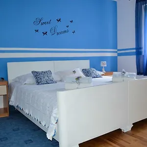 apartment-anton-trogir.hotels-in-trogir.com/